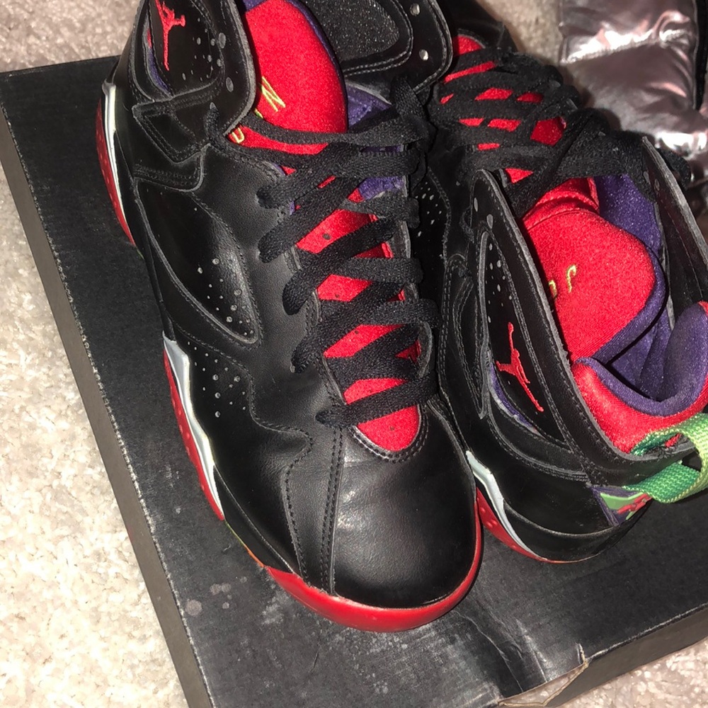 Jordan retro 7’s “Martians”
